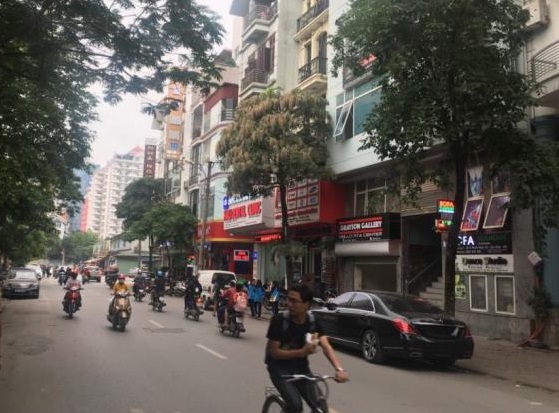 Cua hang yen sao to yen ha noi uy tin gan pho pham tuan tai